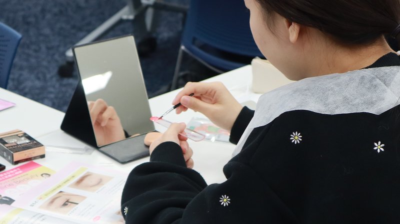 メイクアップ講座の様子