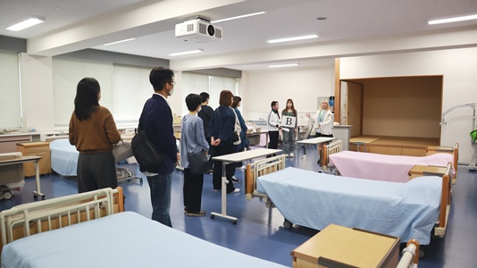 見学ツアーの様子1